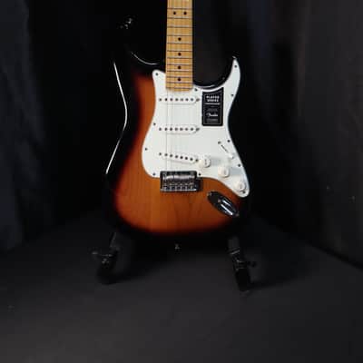 Fender 70th Anniversary Player Stratocaster 2023 - Present - Anniversary 2-Color Sunburst image 1