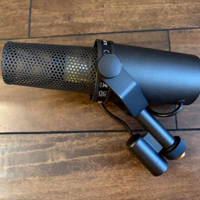 Shure SM7B Cardioid Dynamic Microphone SM 7B image 5