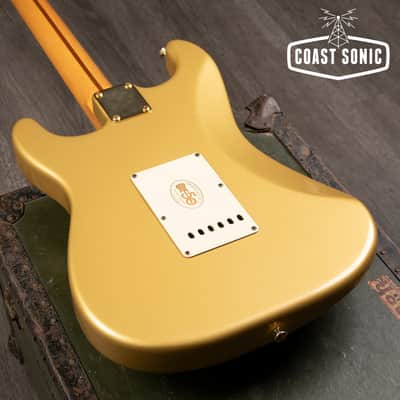 2004 Fender 50th Anniversary Classic 50's Stratocaster Aztec Gold image 9