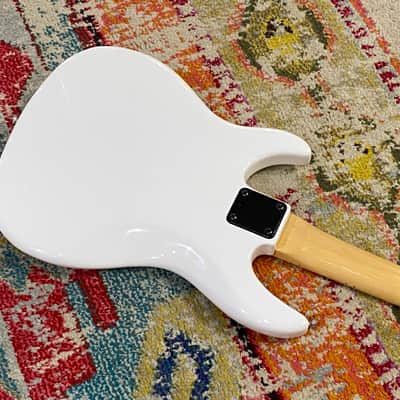 1989 Peavey Fury 4-String Bass - Made in USA P-Bass Style in Artic White with Hardshell Case image 14