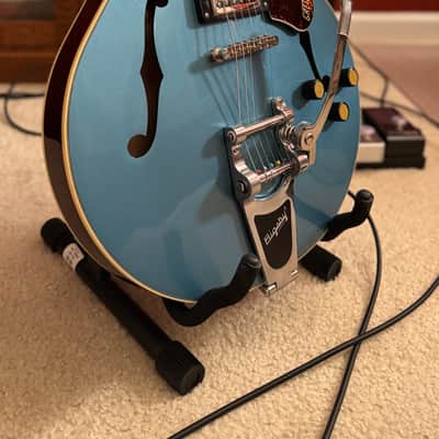 Gretsch G2622T Streamliner Center Block Double-Cut with Bigsby 2024 - Present Arctic Blue image 2