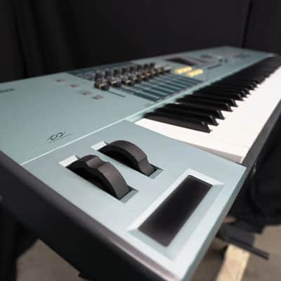 Yamaha Motif XS 7 Production Synthesizer 2000s - Gray image 5