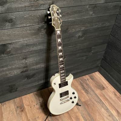 Zemaitis Z Series Z22 VWH/V White Electric Guitar w/ Gibson Gig Bag image 5