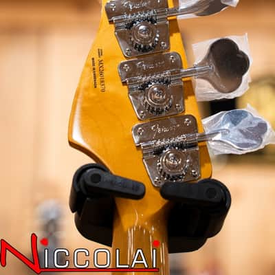 FENDER Vintera III Early '70s Jazz Bass Rosewood Fingerboard, 3-Color Sunburst image 13