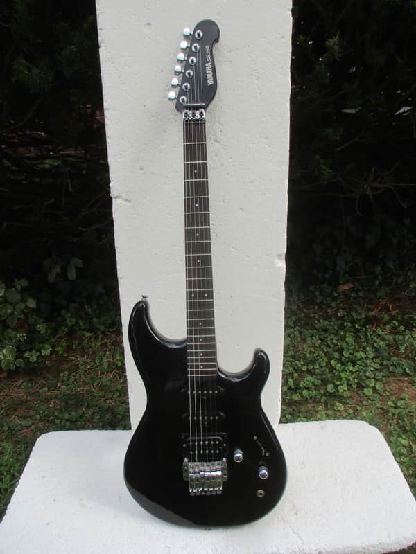 Yamaha SE 350 Guitar, 1990's, Strat Style, 3 PU's, Black Finish, Fresh Setup & Strings, Gig Bag image 1