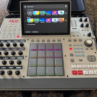 Akai MPC X Special Edition Standalone Sampler / Sequencer 2023 - Present - Grey image 12