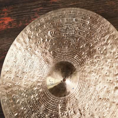 Paiste 22" Signature Traditionals Light Ride Cymbal - 2554g image 8