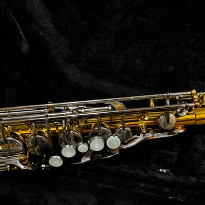 Yamaha YAS-26 Standard Alto Saxophone w Case image 3