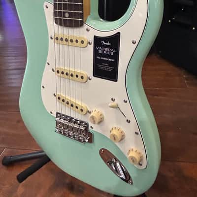 Fender Vintera II '70s Stratocaster with Rosewood Fretboard Surf Green #MX23109950 7lbs 15.1 oz image 9