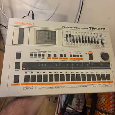 Roland TR-707 Rhythm Composer 1985 - White