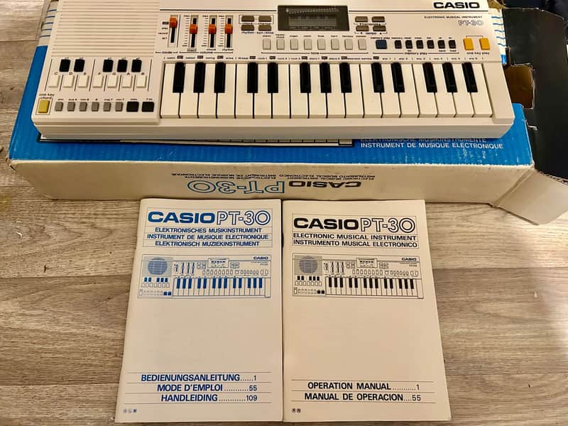 Casio PT-30 31-Key Mini Synthesizer | Reverb France