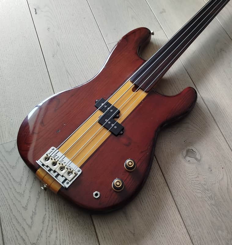 El Maya Precision Musician Bass neck through