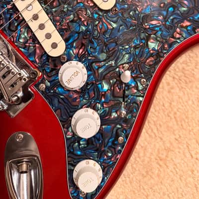 Squier Stratocaster - Standard Series - Upgraded Pickups - Smooth 22 Fret Maple Neck image 2