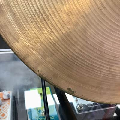 Zildjian Vintage 18” Crash Cymbal - Pre Owned image 9