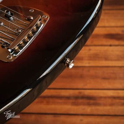 Fender Japan Bass VI Sunburst 1996 image 21