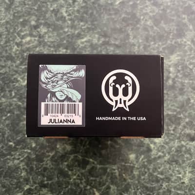 Walrus Audio Julianna Deluxe Chorus / Vibrato 2020 - Present - Blue image 9