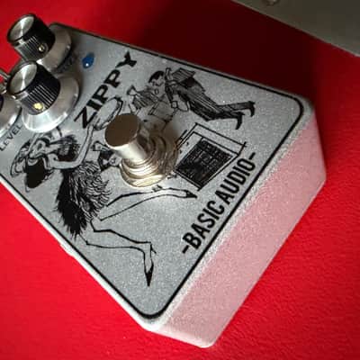 Basic Audio Zippy Silver image 5