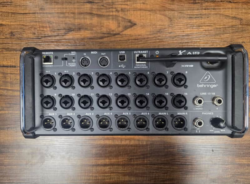 Behringer X Air XR18 Tablet-Controlled Digital Mixer 2014 - Present - Black image 1