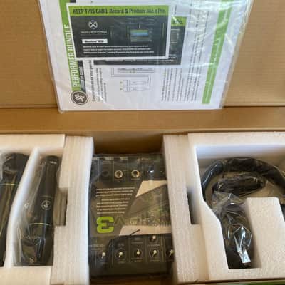 Mackie perfbund Performer Bundle w/ Mixer and Microphones Black image 3