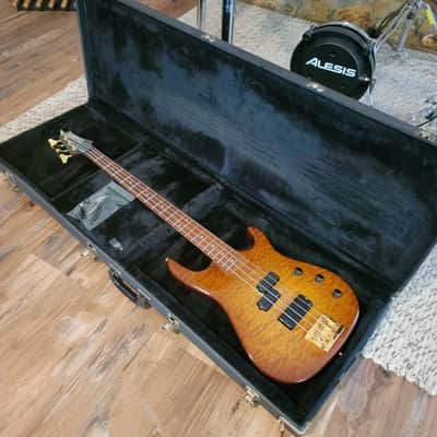 1991 Hamer USA Chaparral 4 String Bass Guitar Beautiful Honey Quilt Top/Back W/OHSC 8.5 Pounds image 2