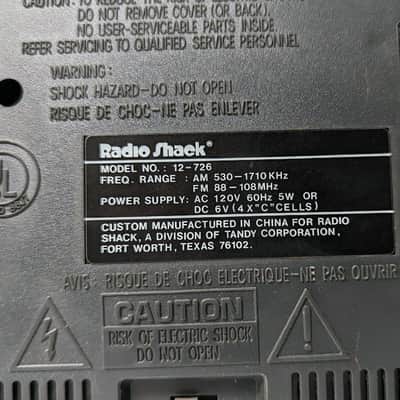 Radio Shack 12-726 Portable AM/FM Radio, AC/DC, Works and Sounds Great image 7