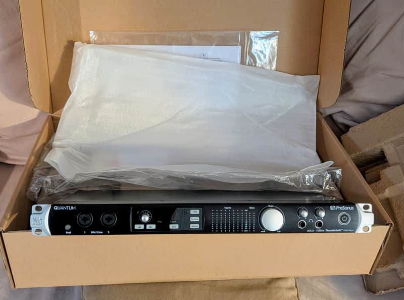 Presonus Quantum 2017 - Black image 1