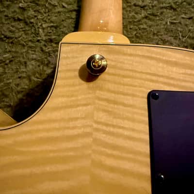 Yamaha AEX1500 Acoustic Electric Hybrid Jazz Guitar - Natural image 15