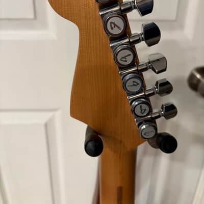 Fender 70th Anniversary Ultra Stratocaster HSS 2024 - Amethyst image 8