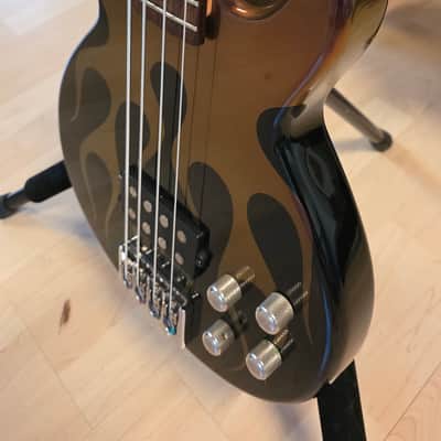 Jackson USA JJ Bass Custom Shop Interference Hot Rod Flames Flip-Flop Color Change 32" Medium Short Scale Scott Ian Music Man Stingray Pickup 18V Preamp American Slap Bass Guitar image 18