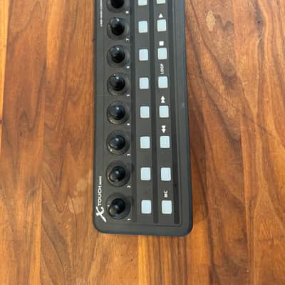 Behringer X-TOUCH MINI with stand - Ultra Compact USB DAW Control Surface image 6