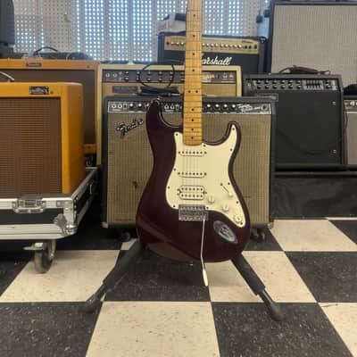 Fender MIM Standard HSS Stratocaster with Maple Fretboard 1999 - 2005 - Midnight Wine image 1