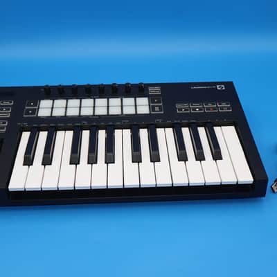 Novation Launchkey 25 MK3 USB MIDI Keyboard Controller
