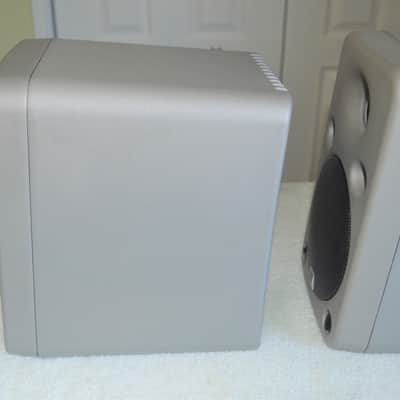 JBL Professional LSR25P Pair Near field Monitors Exc Sound detail & stereo separation - MADE IN USA! image 5