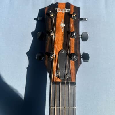 Taylor Guitar 324e 2014 - 2015 - Natural image 9