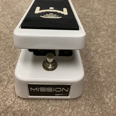 Mission Sp-1  Chris Broderick White Expression Pedal image 3