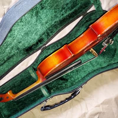 Suzuki Model 220 size 1/4 violin, Japan, 1986, with case (Bow needs replace hair) image 13