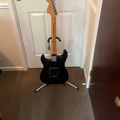 Fender Stratocaster Special HSS 2015 - Black/Maple Neck image 2