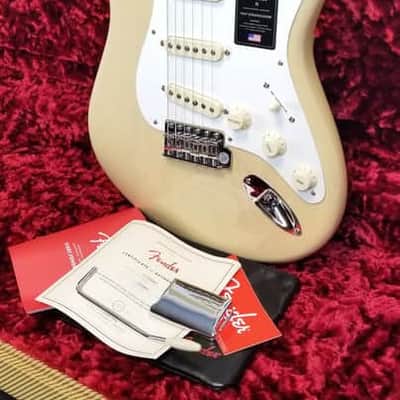 Fender American Vintage II 1957 Stratocaster, Ash Body, Maple FB, Vintage Blonde, w/HSC image 4