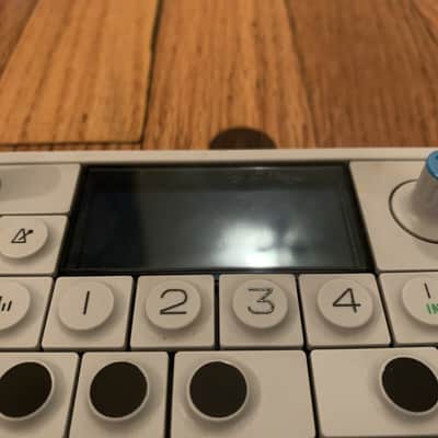 Teenage  Engineering OP-1 Keyboard Synthesizer 2020 white image 4