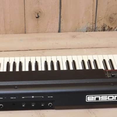 Ensoniq SDP-1 Sampled Digital Piano Keyboard w / Pedal & Case! image 4