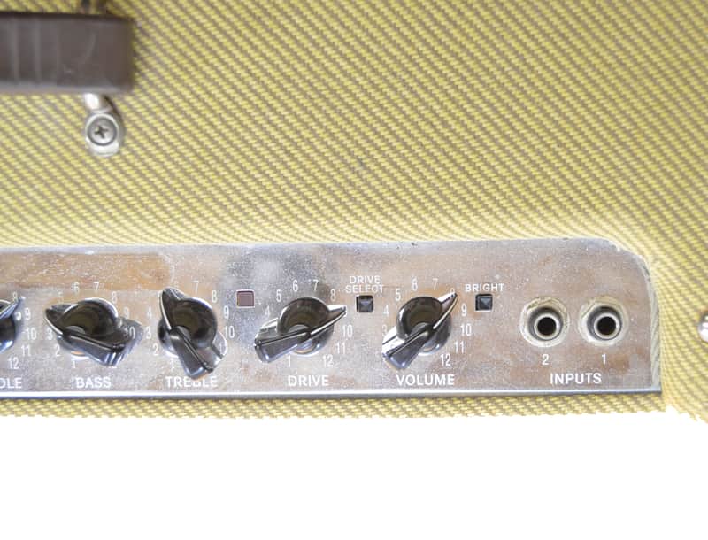 Fender Blues Deluxe 2-Channel 40-Watt 1x12" Guitar Combo 1994 - 1996 image 3