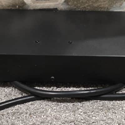 Furman M-8X Merit Series 8 Outlet Power Conditioner and Surge Protector image 1