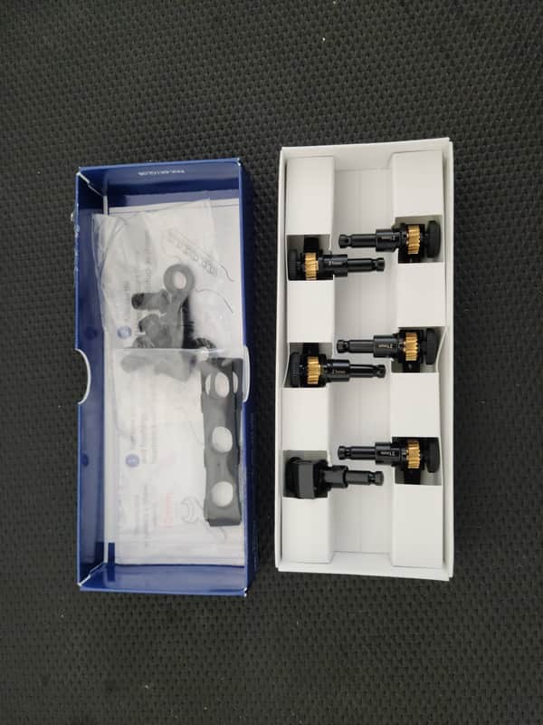 Hipshot Hipshot Black 6 Inline Open Gear Locking Tuners 2023 - Black image 1