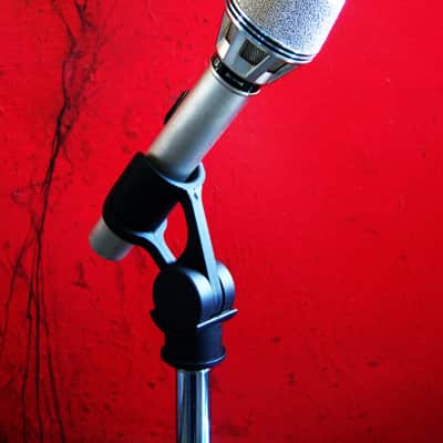 Vintage 1970's AKG D190ES / D190E dynamic cardioid microphone Low Z 280 OHMS w mic clip D1000E D330BT image 3