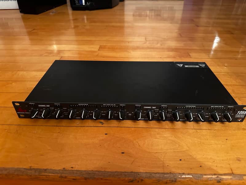 dbx 1066 Dual-Channel Compressor / Limiter / Gate - Excellent Condition image 1
