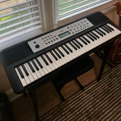 Yamaha YPT-280 61-Key Portable Keyboard w/ Gator Soft Case image 2
