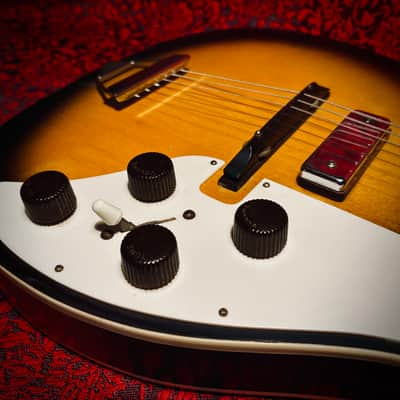1963 Airline H-46 Stratotone Sunburst image 17