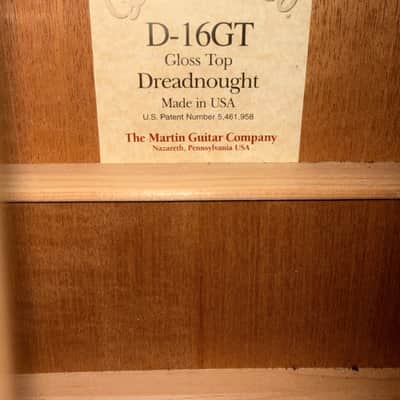 Martin D-16GT 1999 - 2018 - Natural image 9