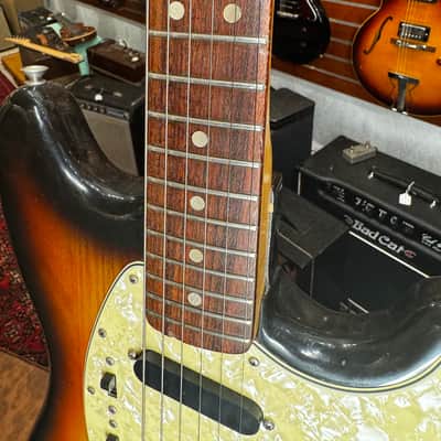 Fender Mustang Guitar with Rosewood Fretboard 1972 - 1978 - Sunburst image 6