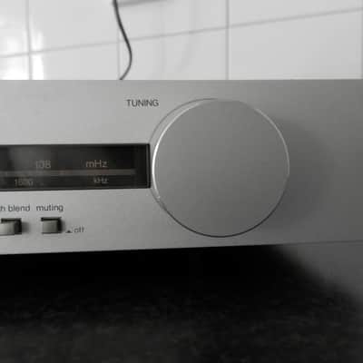 Harman Kardon TU-610 Linear Phase Stereo FM/AM Tuner (1984) image 5